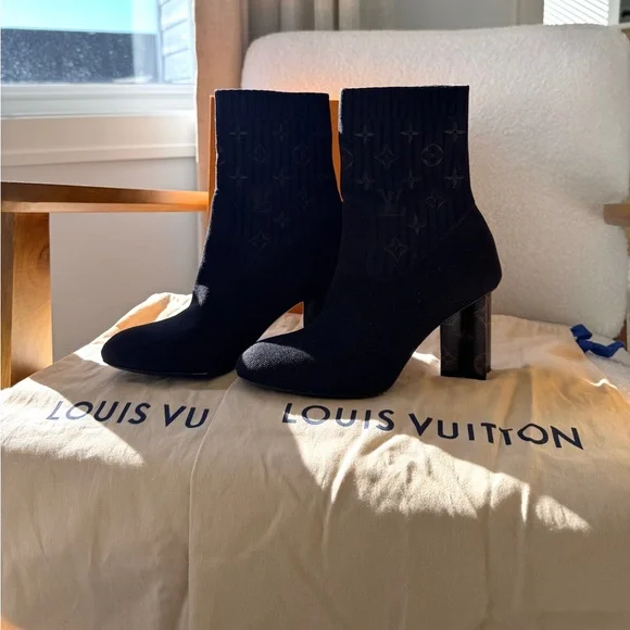 Louis Vuitton Silhouette Ankle Boot in Black - Picture 1 of 6